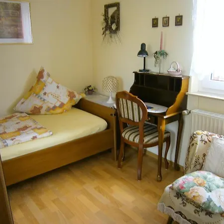 招待所 Pension Central 巴特施泰本