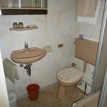 招待所 Pension Central 巴特施泰本